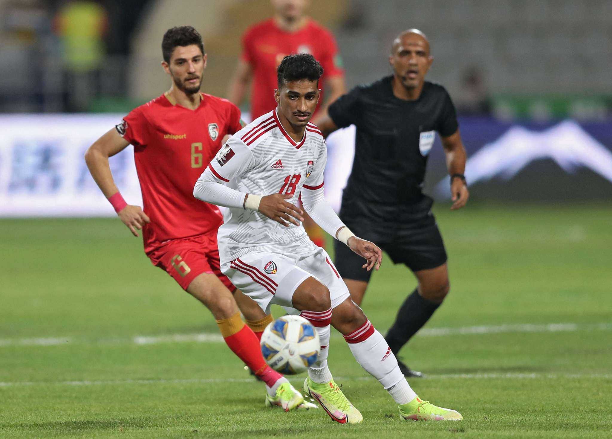 Kết quả vòng loại World Cup 2022 Syria 1-1 UAE: Điểm đầu tiên quý như vàng!