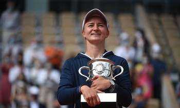 Krejcikova lần đầu vô địch Roland Garros