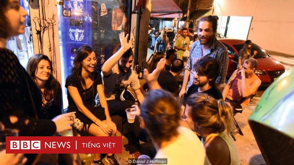 Niềm tự hào 'văn hóa trễ nải' của người Brazil - BBC News Tiếng Việt