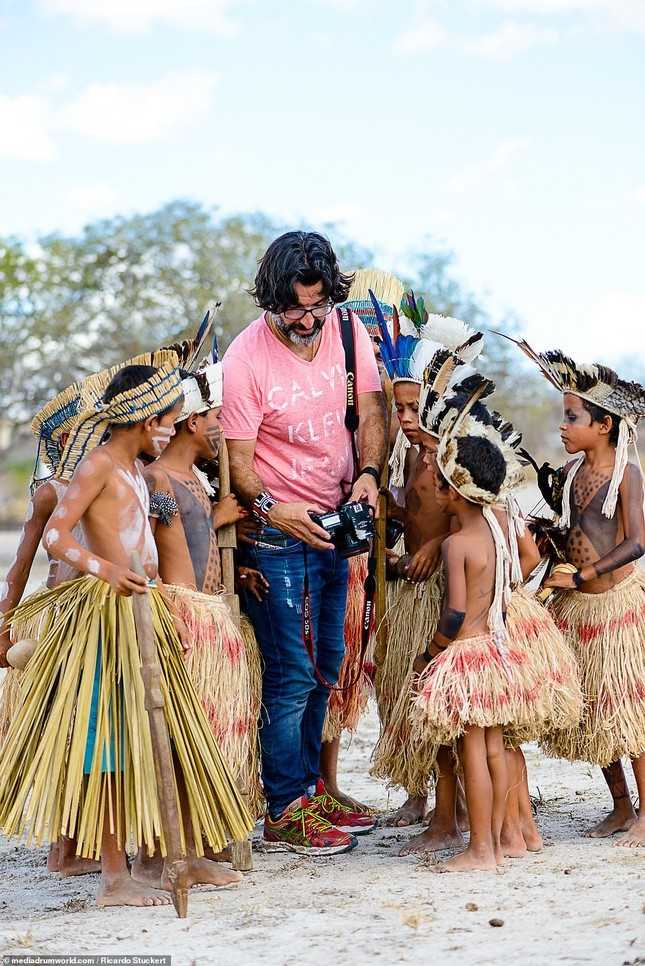 Thông qua những bức ảnh, Ricardo Stuckert muốn kêu gọi bảo vệ người da đỏ và rừng Amazon
