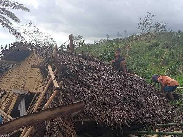 Nhiều khu vực tại Philipines bị Molave tàn phá nghiêm trọng.