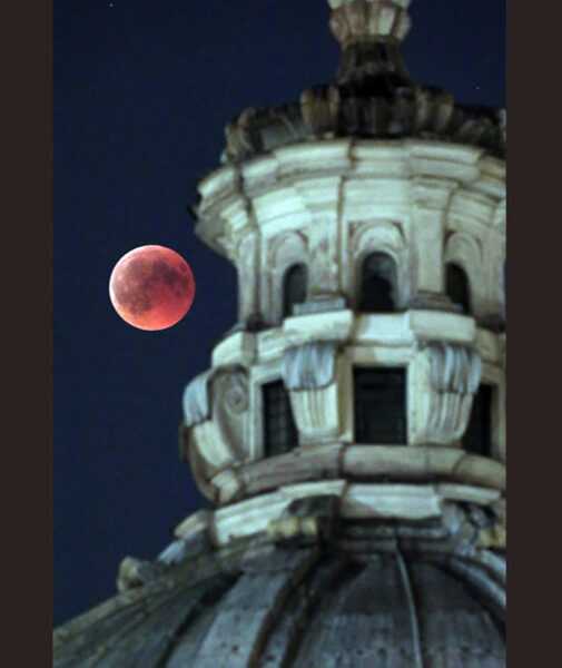 Hình ảnh trăng máu