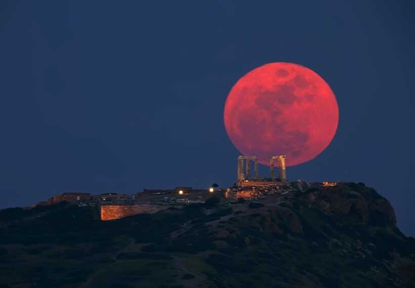 Hình ảnh mặt trăng máu siêu đẹp
