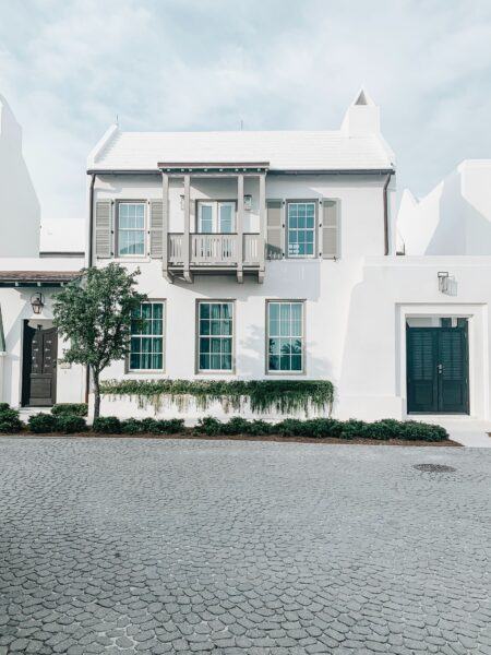 Hình ảnh những ngôi nhà màu trắng đẹp và trang nhã