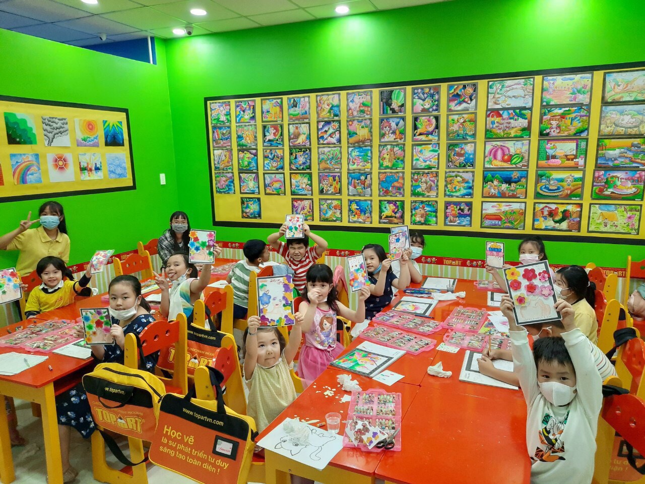 Tìm lớp dạy vẽ thiếu nhi Quận 5 thành phố Hồ Chí Minh - Mỹ Thuật TopArt