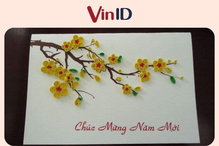 Ý tưởng dùng thiệp handmade để trang trí cũng rất độc đáo