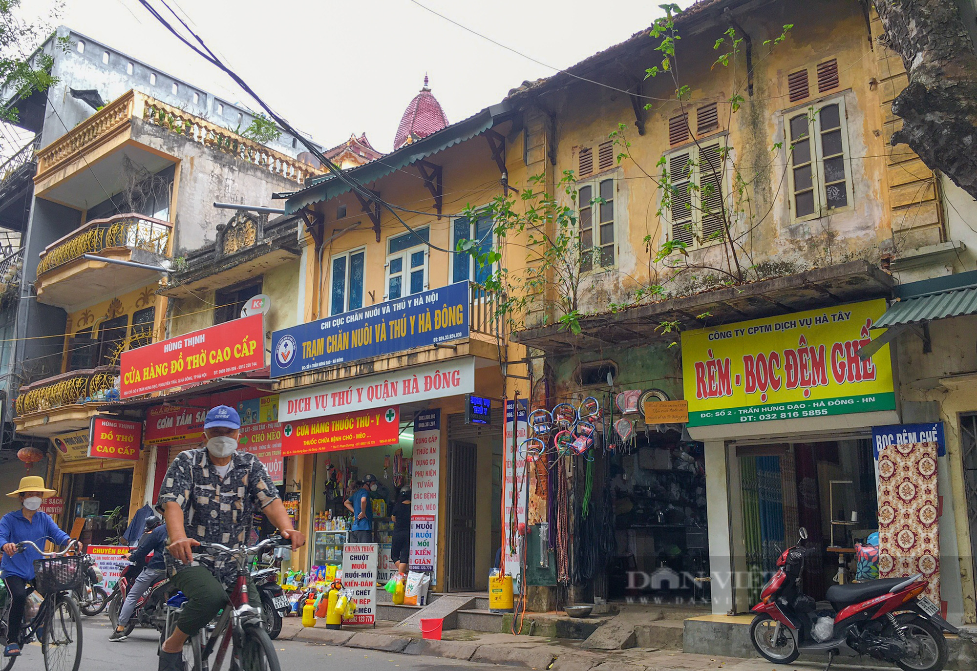 Cận cảnh những ngôi nhà cổ hàng trăm năm tuổi còn sót lại ở Hà Đông (Hà Nội) - Ảnh 6.