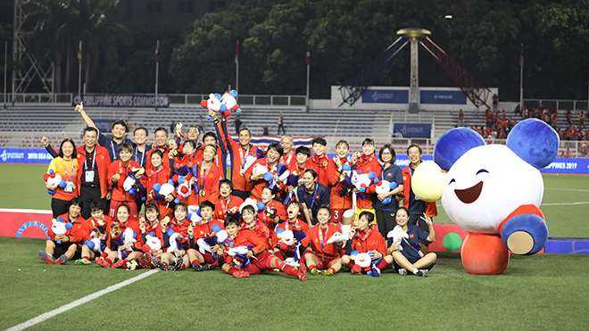 Đội tuyển bóng đá nữ Việt Nam lần thứ 6 vô địch SEA Games, chính thức vượt mặt Thái Lan. Ảnh: Hoàng Linh