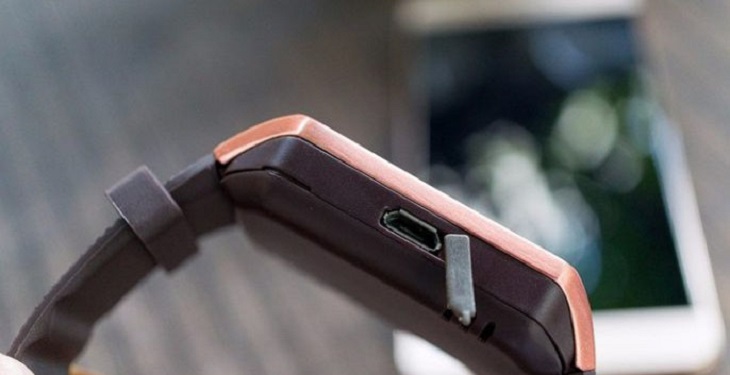 Sạc Smartwatch bằng cổng USB