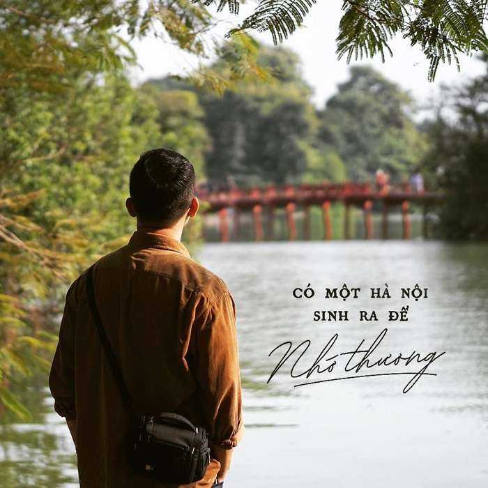 ngắm cảnh Hồ Gươm - điểm tham quan ở Hà Nội