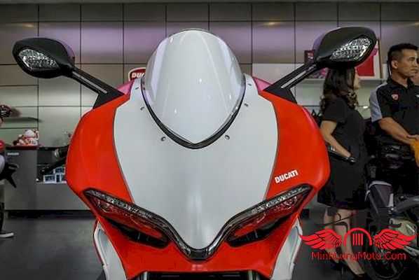 Hình ảnh Ducati Panigale 959 tại showroom