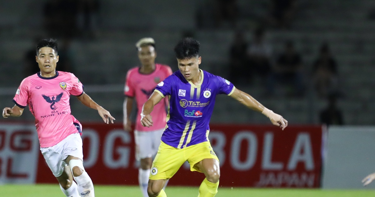 Bảng xếp hạng vòng 9 V-League 2022: Hà Nội FC, HAGL bứt phá thành công