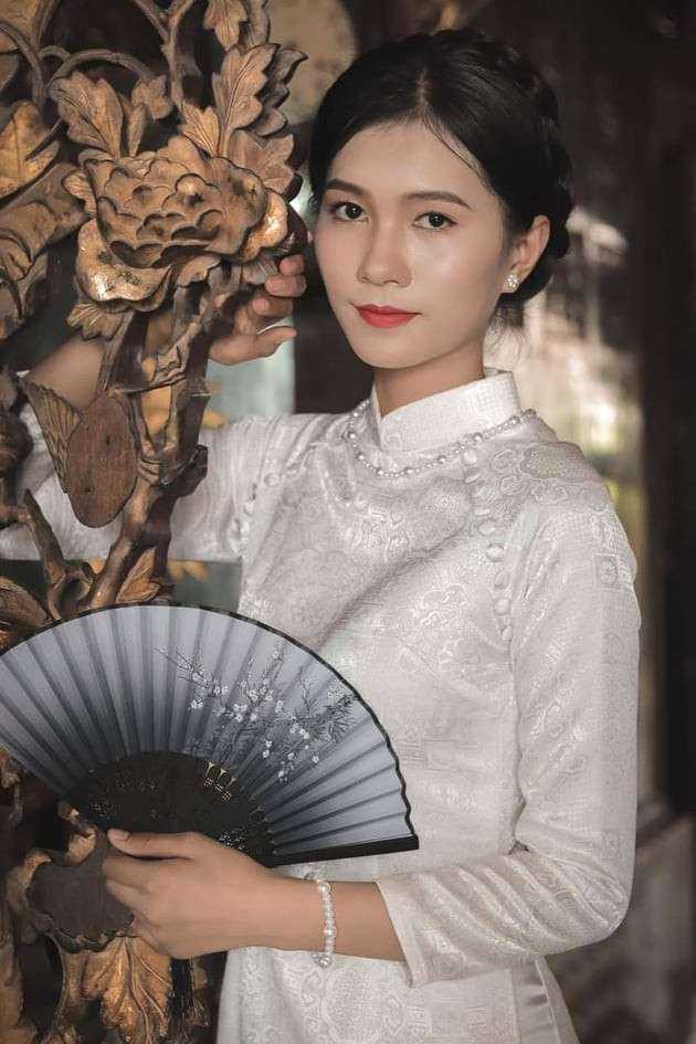 Nhan sắc đài các của cô gái 18 tuổi ‘miền gái đẹp’ thi Hoa hậu Việt Nam 2020 ảnh 4