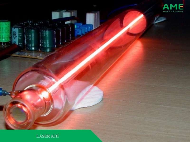 Laser khí