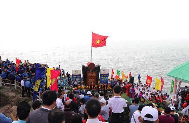 Phú Yên từng bước đưa ngành du lịch trở thành ngành kinh tế quan trọng của tỉnh - Ảnh 1.