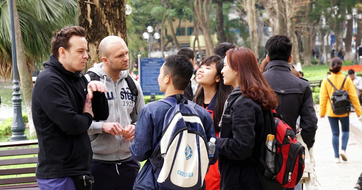 Tài liệu dạy tiếng Anh của Việt Nam 'quá tham vọng': Tôi học tiếng Anh ra sao?