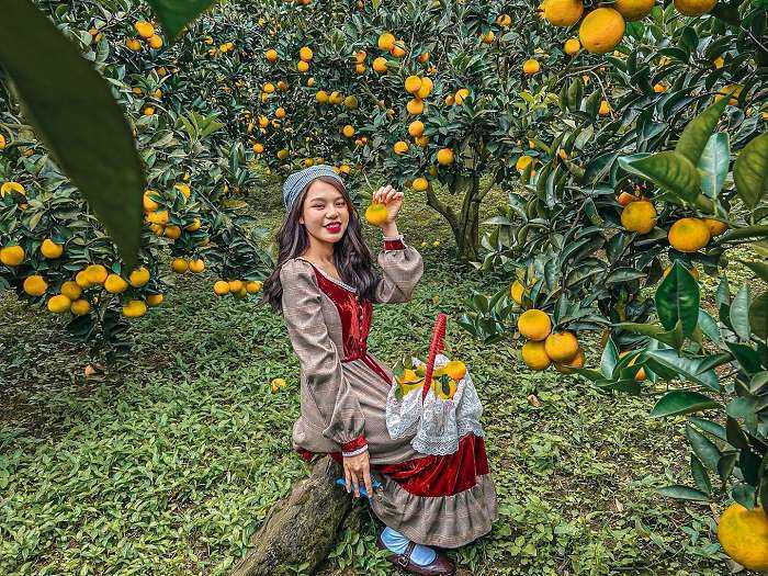 check in vườn trái cây tại khu du lịch Hương Tràm Cà Mau