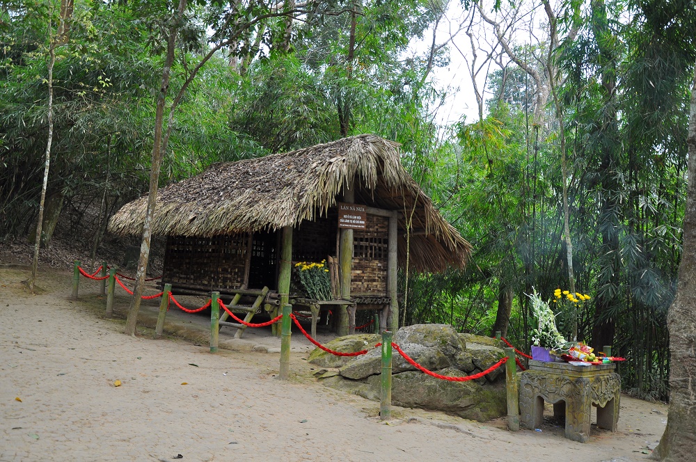 Kỷ niệm 30 năm UNESCO công nhận Hồ Chí Minh là “Anh hùng giải phóng dân tộc, Nhà văn hóa kiệt xuất của Việt Nam” (1990-2020)