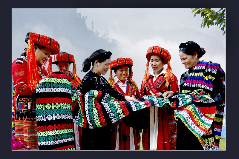 Giữ gìn và phát huy giá trị của trang phục truyền thống trong cộng đồng các dân tộc thiểu số ở Tuyên Quang
