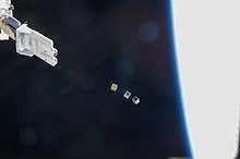 Ba vệ tinh siêu nhỏ Cubesat được phóng từ một thiết bị khởi động đặc biệt Small Satellite Orbital Deployer gắn liền với cánh tay robot từ ISS ngày 19/11/2013.