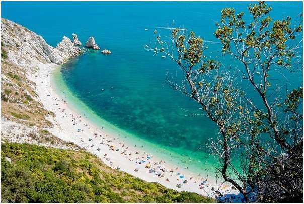12 bãi biển đẹp nhất nước Ý