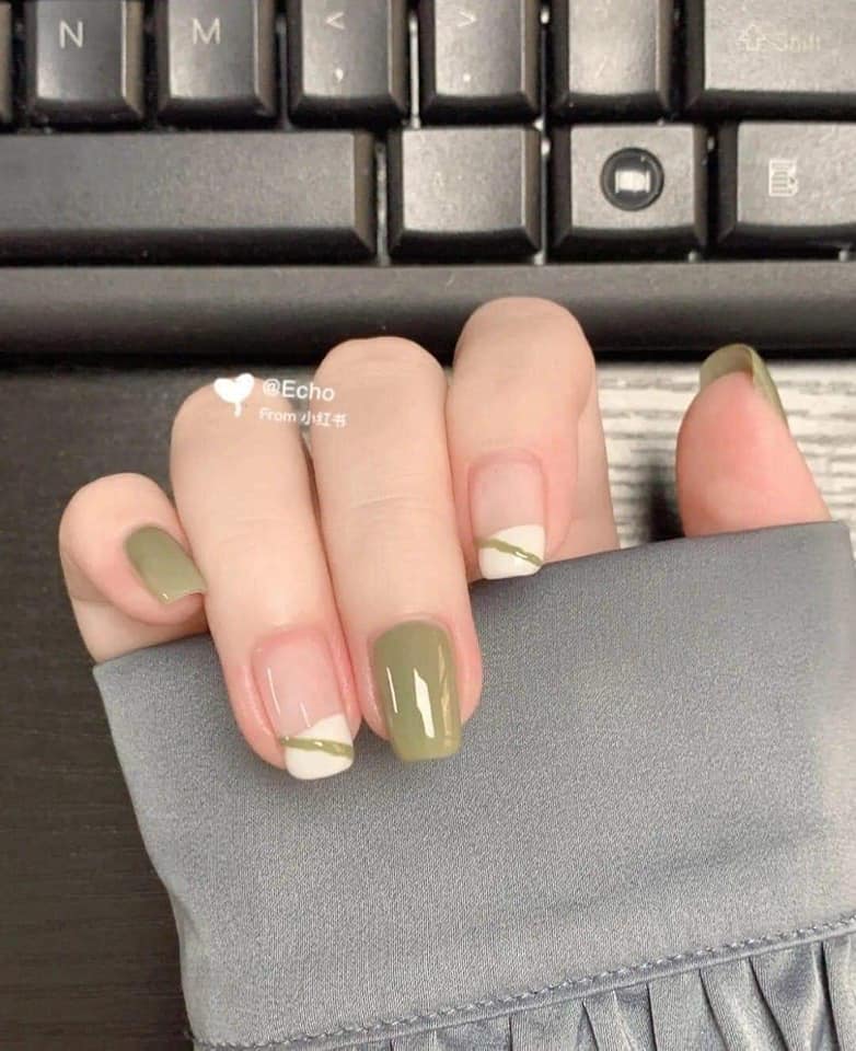 11 mẫu nail xinh xắn nhẹ nhàng, rất phù hợp để hội gái ngoan 'làm đỏm' dịp Tết  - Ảnh 9.