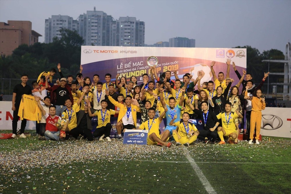 Gia Việt bảo vệ thành công ngôi vương giải vô địch bóng đá sân 7 người miền Bắc năm 2019. Ảnh: HPL