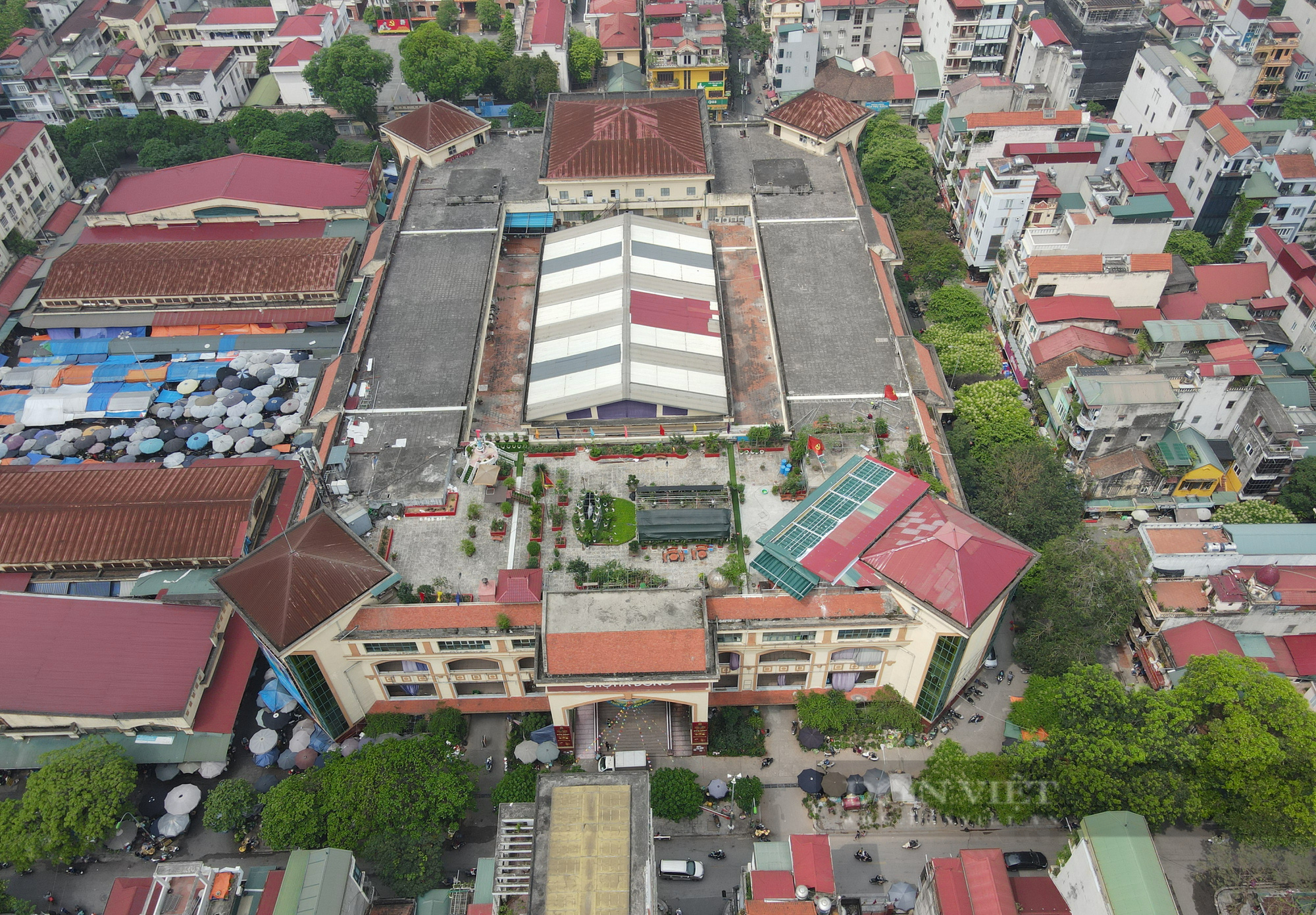 Cận cảnh những ngôi nhà cổ hàng trăm năm tuổi còn sót lại ở Hà Đông (Hà Nội) - Ảnh 13.