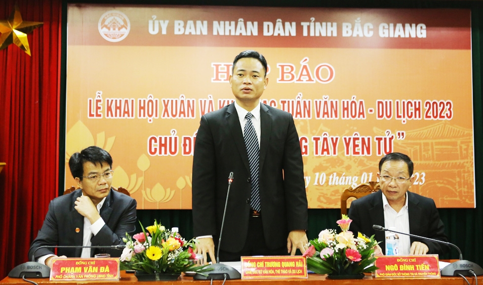 Ông Trương Quang Hải - Giám đốc Sở Văn hóa, Thể thao và du lịch tỉnh Bắc Giang phát biểu tại buổi Họp báo