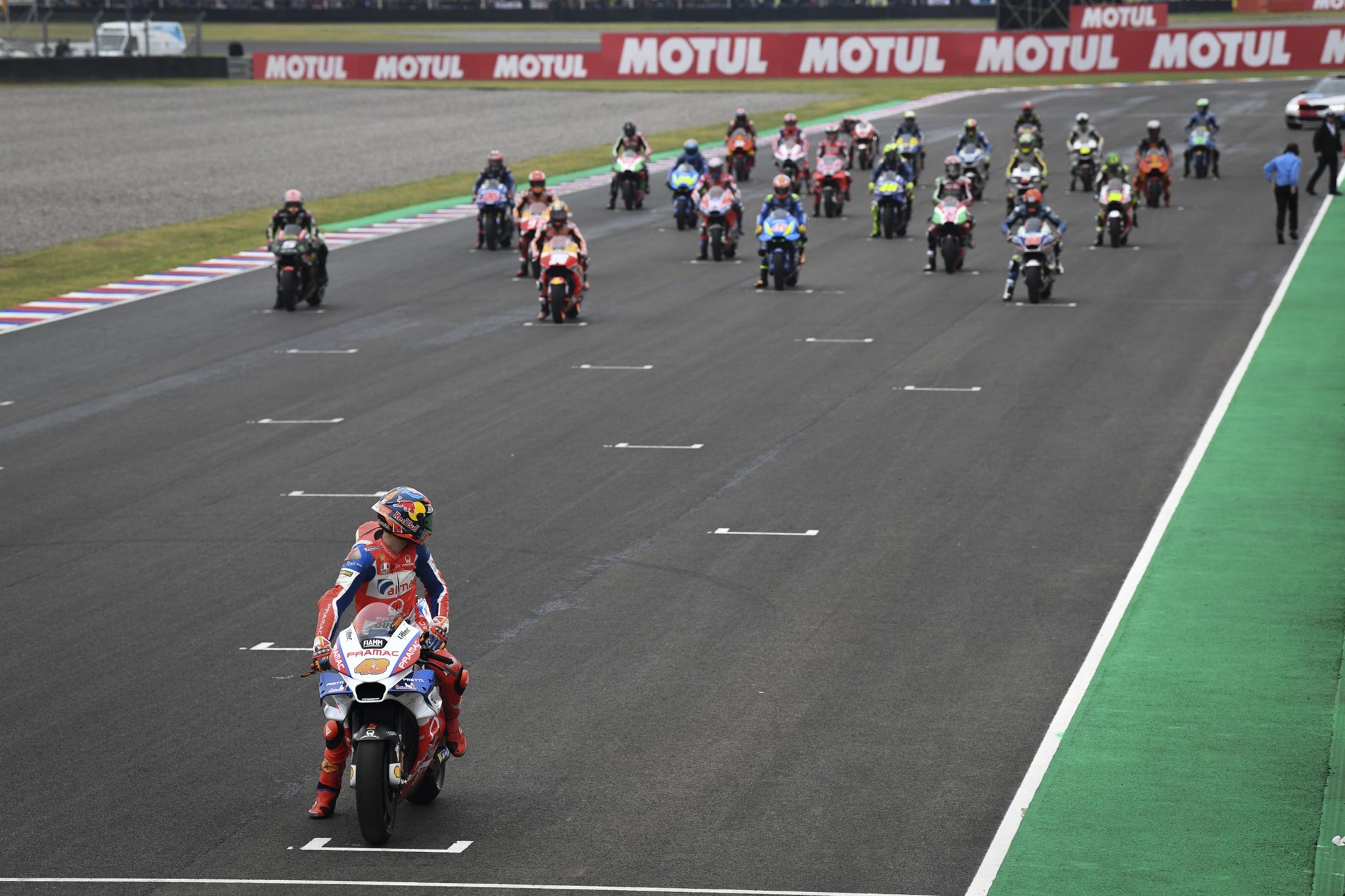 MotoGP18_Argentina_Xe_Tinhte-011.jpg