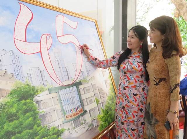 Đại học Văn hóa TP. Hồ Chí Minh - 45 năm đào tạo và tuyển sinh năm 2021.