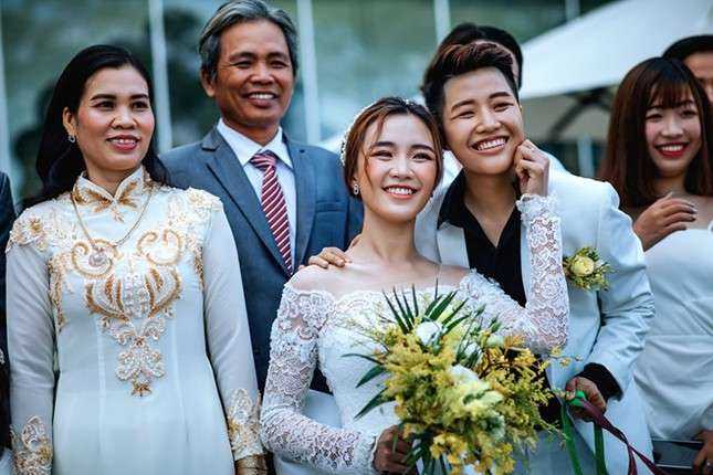2 "hot girl" làm đám cưới: "Tôi mong Việt Nam sớm công nhận hôn nhân đồng giới" ảnh 10