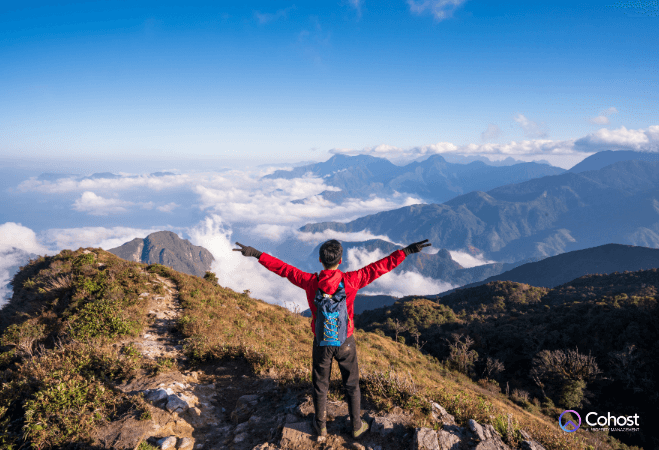 Hiking, Trekking được nhiều người yêu thích tham gia 