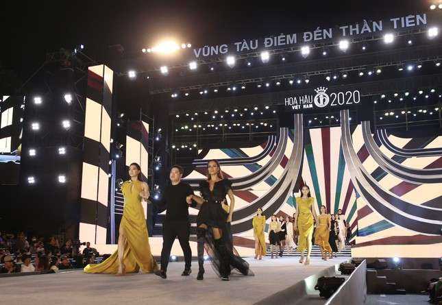 Công bố Top 5 Người đẹp Thời trang của Hoa hậu Việt Nam 2020 ảnh 36