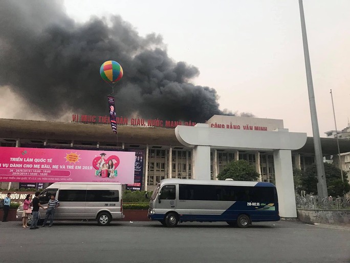 Cháy tại hội trường Cung văn hóa hữu nghị Việt Xô - Ảnh 1.