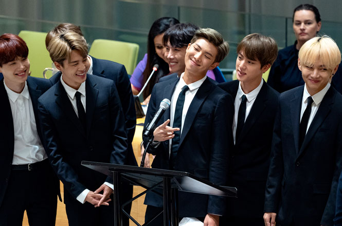 Nhóm nhạc BTS: Biểu tượng cho sự thành công của K-Pop