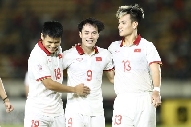 Bang xep hang FIFA: Top 10 thay doi, Viet Nam van so 1 Dong Nam A hinh anh 2