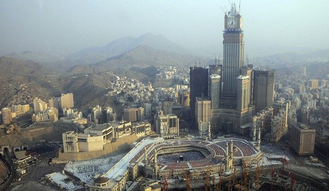 Tòa Abraj Al Bait Towers