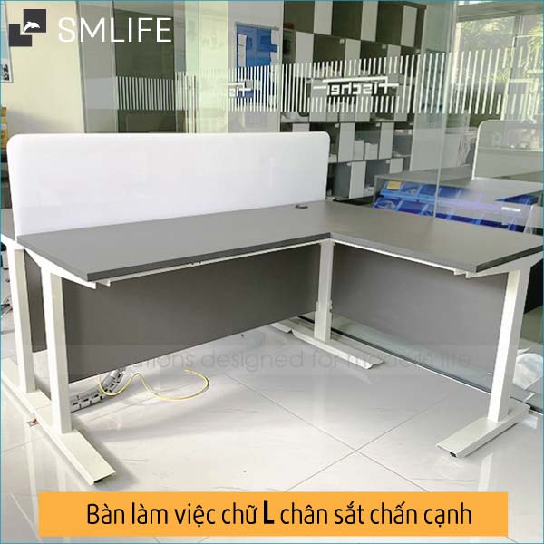 ban lam viec chan sat