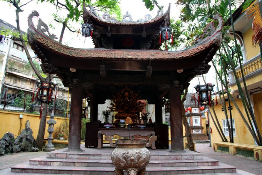 Hai ngôi chùa linh thiêng để cầu bình an dịp năm mới ở Hà Nội