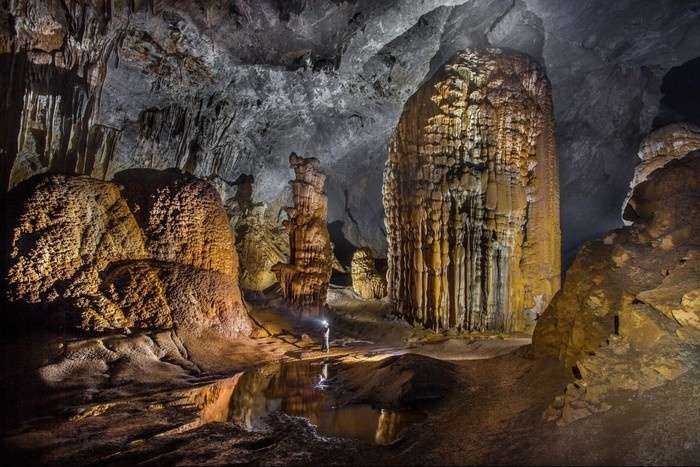 Vẻ đẹp tráng lệ của nhũ đá bên trong hang động Sơn Đoòng 