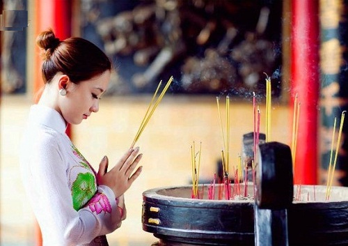 Văn khấn lễ Phật - Văn khấn đi lễ Chùa đúng cách nhất