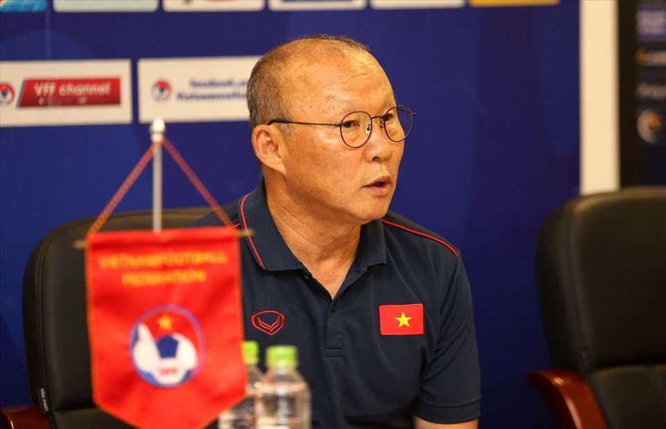 VFF phủ nhận việc huấn luyện viên Park Hang-seo chuyển đến Thái Lan