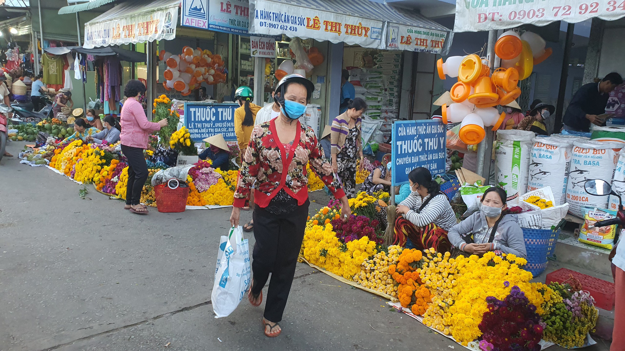 Hình ảnh chợ tết Việt Nam 2