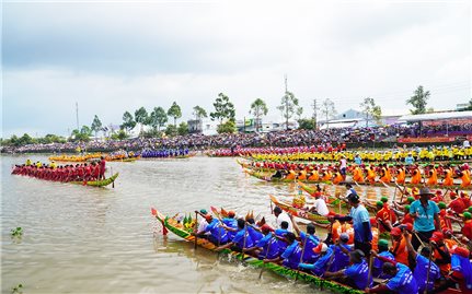 Thu hút du lịch từ bản sắc văn hóa của đồng bào DTTS