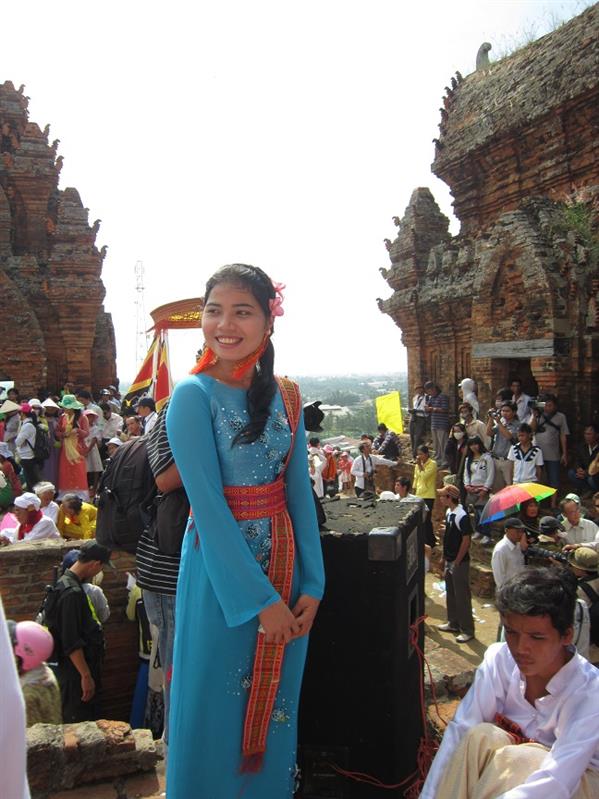 Phát triển du lịch văn hóa thành ngành công nghiệp văn hóa ở Việt Nam