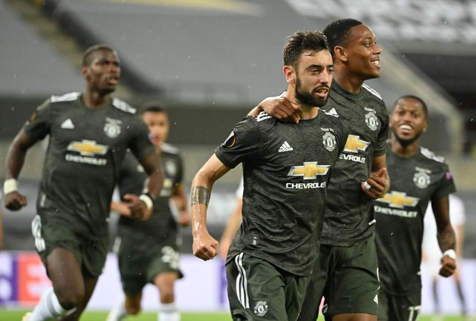 9.Man United (100.000 điểm): Tính trong 5 mùa giải ở Cúp Châu Âu gần đây, thành tích ấn tượng nhất của Man United là vô địch Europa League mùa 2016/2017. Một năm sau đó, họ thi đấu ở Champions League nhưng dừng bước ngay vòng 16 đội. Ở Europa League mùa này, Man United là ứng viên số 1 cho ngôi vô địch nhưng đã thua Sevilla ở bán kết. Ảnh: AFP.