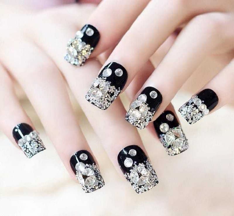 Mẫu nail đính đá 