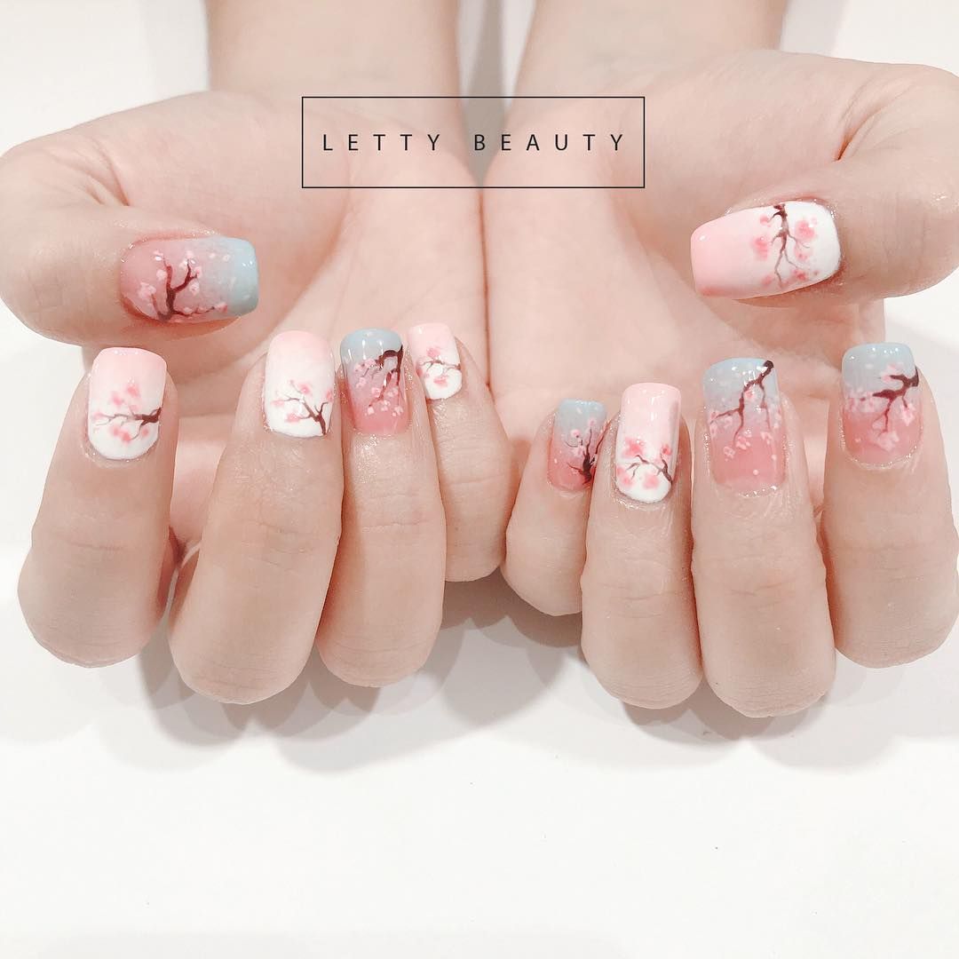 Mẫu nail hình hoa văn 