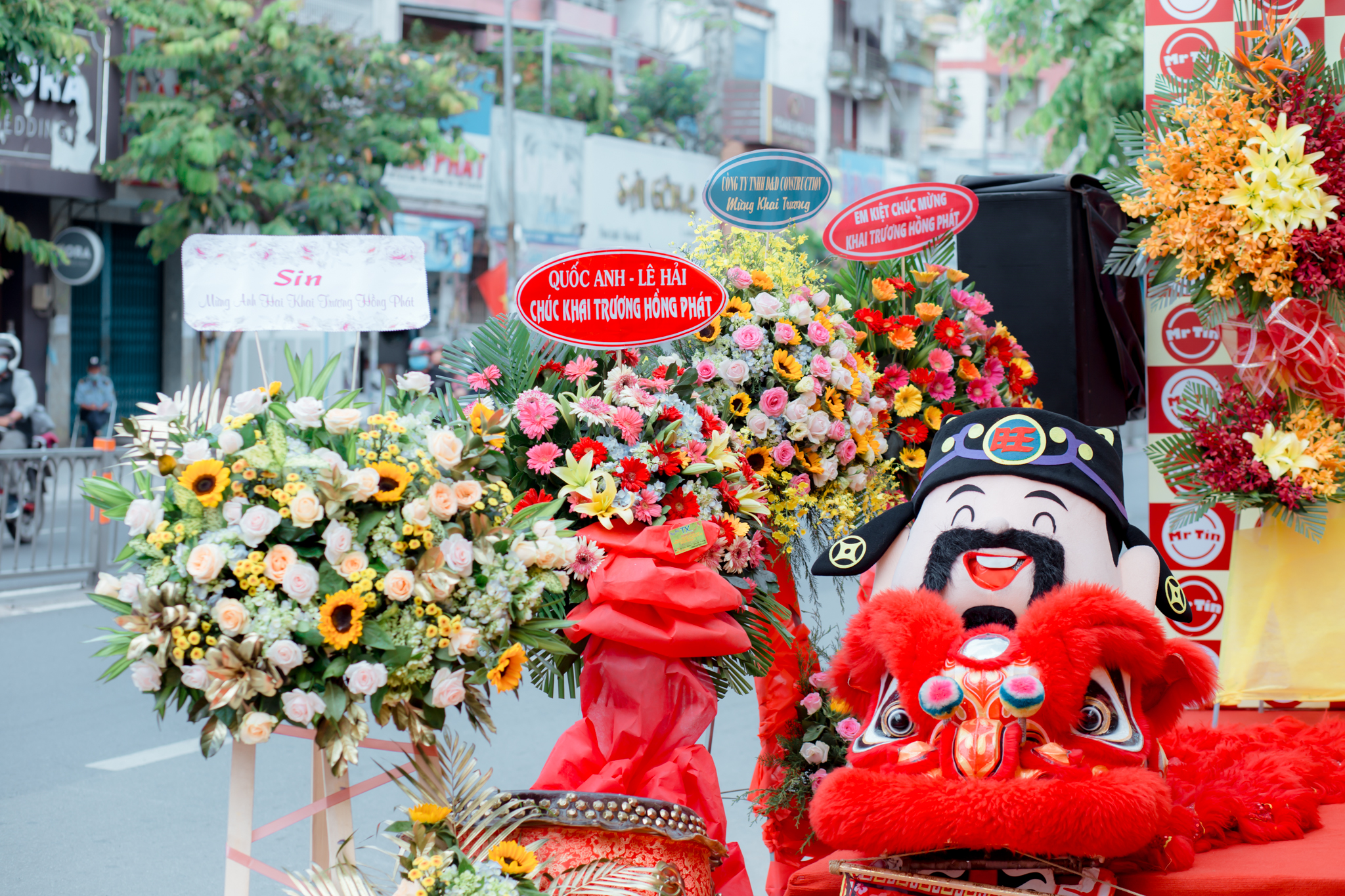 Trang trí và chuẩn bị cho ngày lễ khai trương được chu đáo nhất 